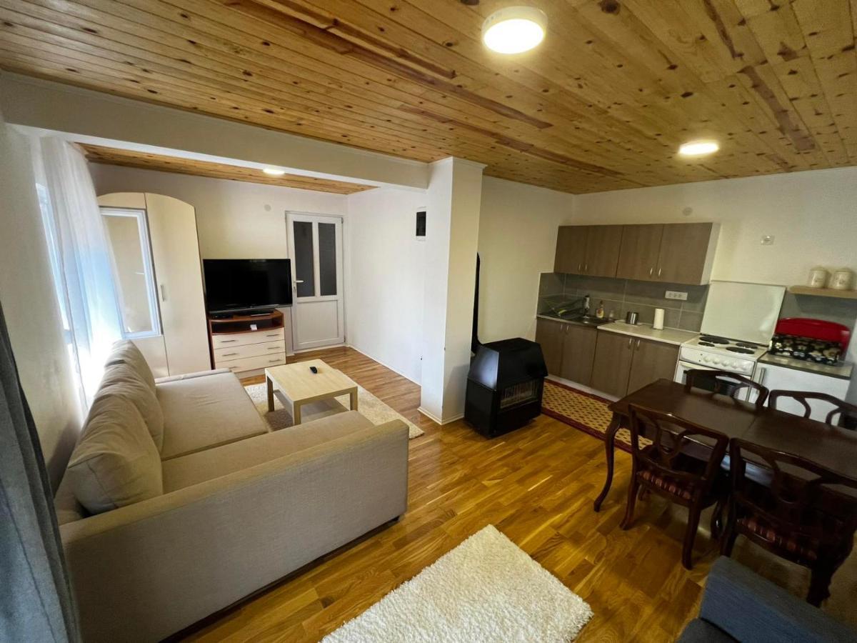 Ljubav Stara Zaovine Hotel Lazici Buitenkant foto