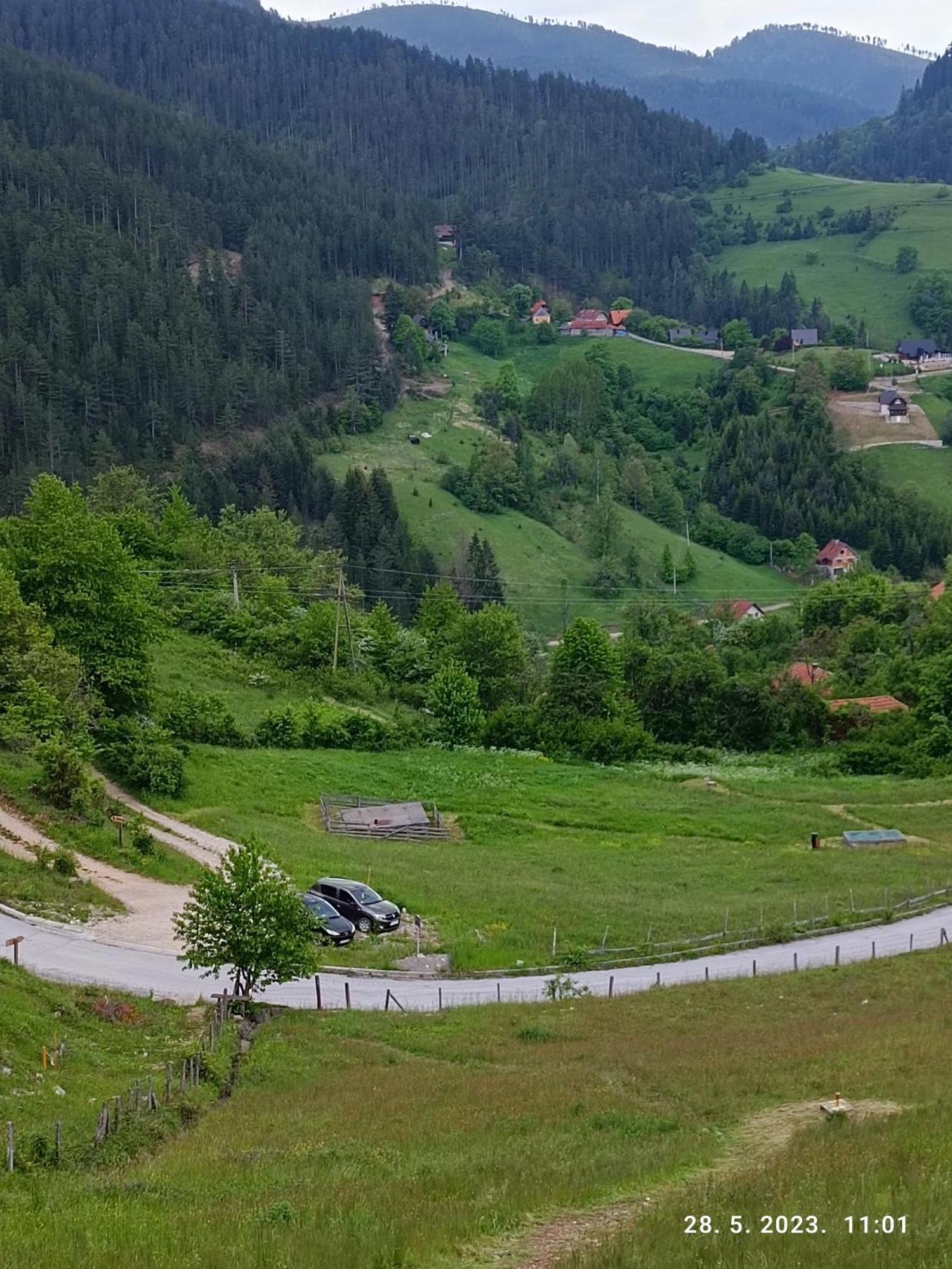 Ljubav Stara Zaovine Hotel Lazici Buitenkant foto