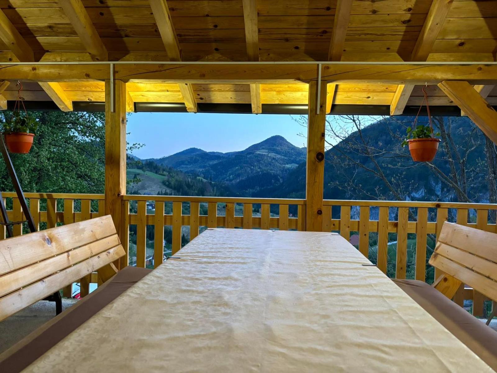 Ljubav Stara Zaovine Hotel Lazici Buitenkant foto
